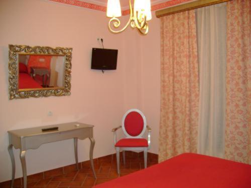 Santa Cruz Hotel ลอสปาลาซิโอส อี บีญาฟรังกา ภายนอก รูปภาพ