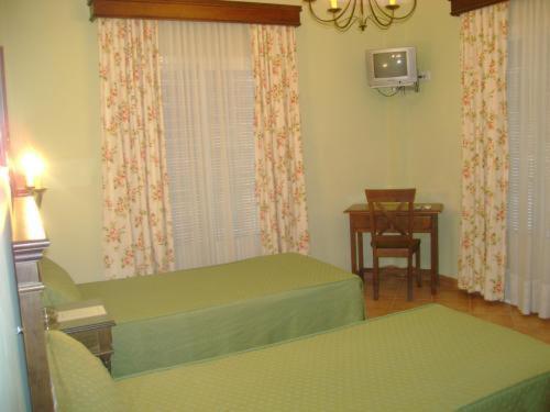 Santa Cruz Hotel ลอสปาลาซิโอส อี บีญาฟรังกา ภายนอก รูปภาพ